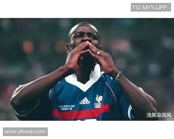 法国10号足球明星的传奇之路与球场背后的故事揭秘